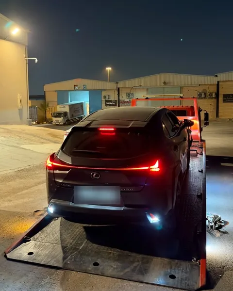 سطحة نقل Lexus UX